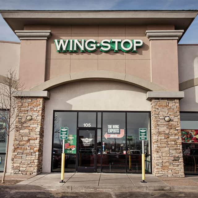 Wing Stop storefront